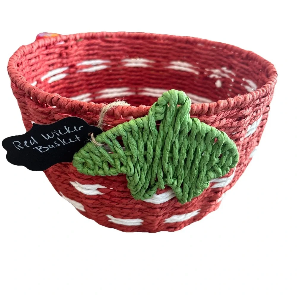 Red Round Wicker Basket W/ Leaves Top Opening 9.25